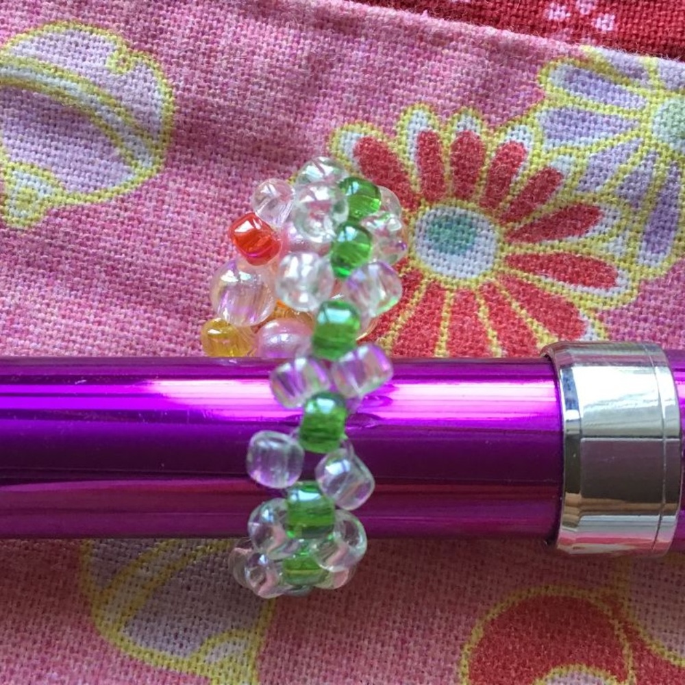 Hand made beads ring - Picture 2 of 3